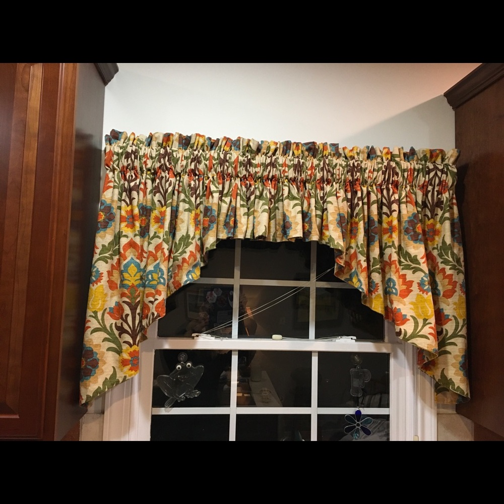 Valances- SOLD - Picture 7 of 7